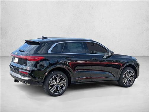 2025 Audi Q5 Premium Plus