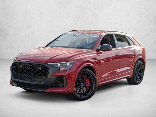 Chili Red Metallic 2025 Audi RS Q8 4.0T