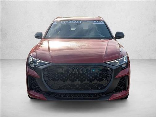 Chili Red Metallic 2025 Audi RS Q8 4.0T