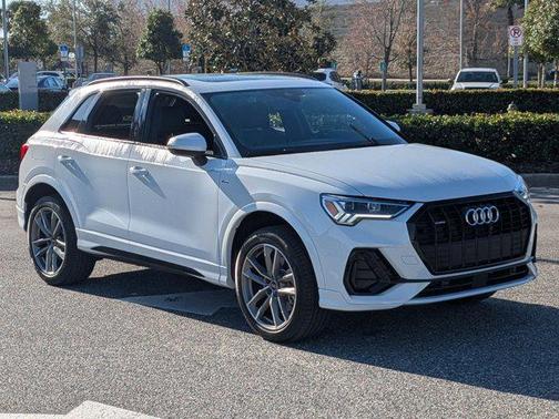 2025 Audi Q3 Premium 45 TFSI S line quattro Tiptronic