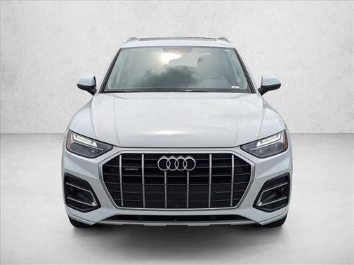 Glacier White Metallic 2023 Audi Q5 40 Premium