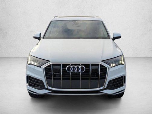 Glacier White Metallic 2023 Audi Q7 45 Premium Plus