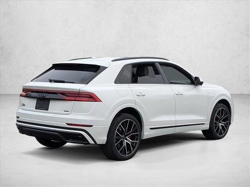 2022 Audi Q8 55 Premium Plus