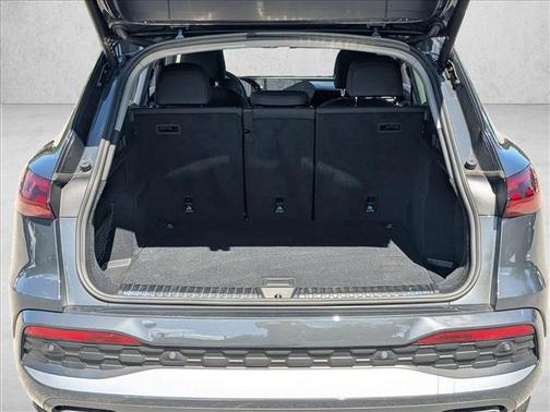 Tambora Gray Metallic 2025 Audi Q5 Premium TFSI quattro S tronic