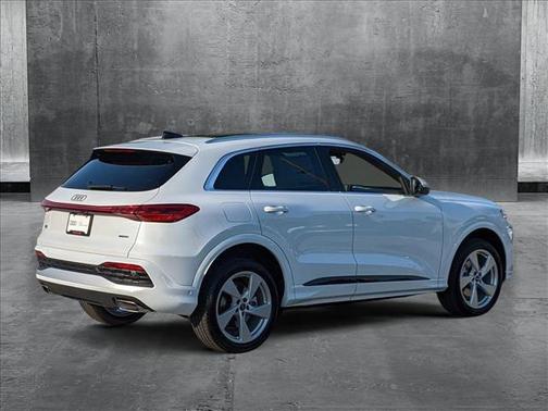2025 Audi Q5 Premium Plus