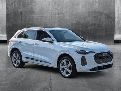 2025 Audi Q5 Premium Plus