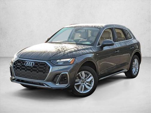 Daytona Gray Pearl Effect 2023 Audi Q5 45 S line Premium