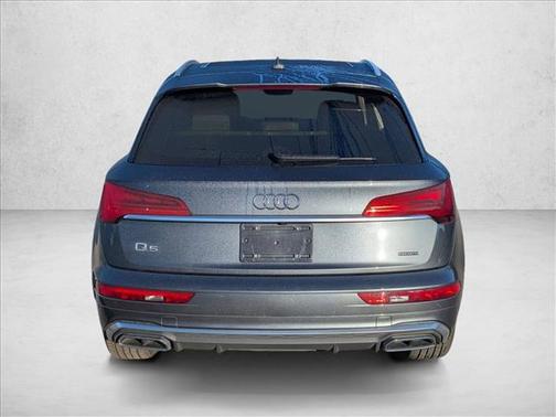 Daytona Gray Pearl Effect 2023 Audi Q5 45 S line Premium
