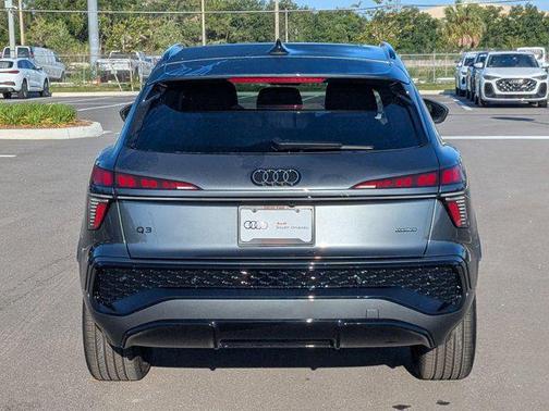 Daytona Gray Pearl Effect 2026 Audi Q3 TFSI quattro S tronic
