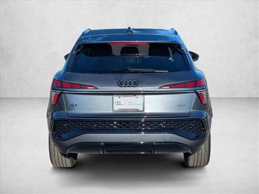 Daytona Gray Pearl Effect 2026 Audi Q3 TFSI quattro S tronic