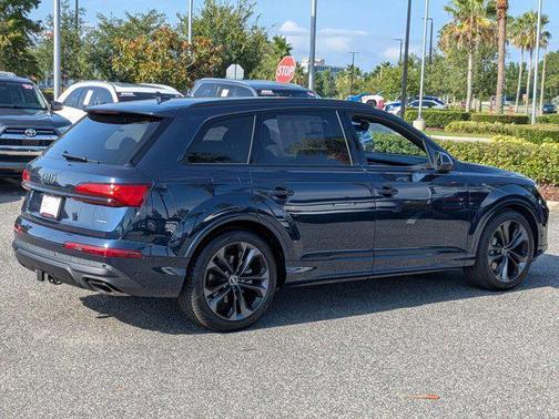 2025 Audi Q7 55 Premium Plus