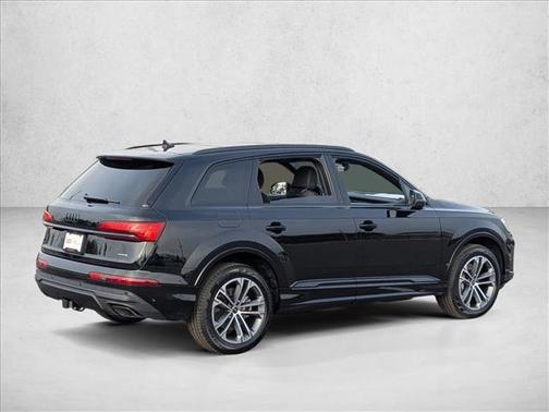 2026 Audi Q7 45 Premium