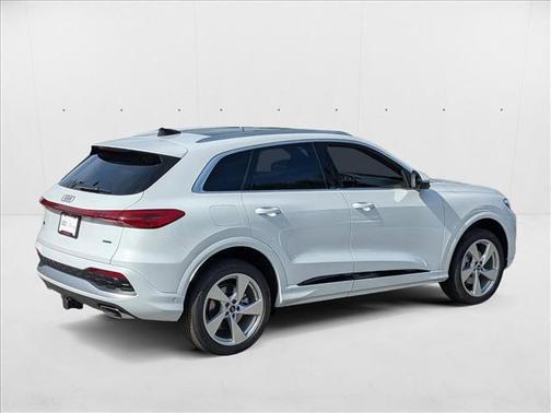 2025 Audi Q5 Premium Plus