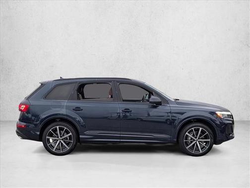 2025 Audi Q7 45 Premium Plus
