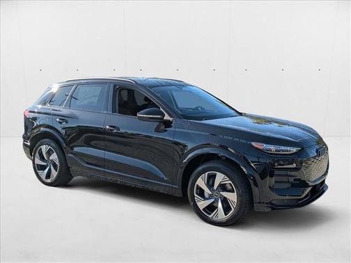 2025 Audi Q6 e-tron Premium Plus quattro