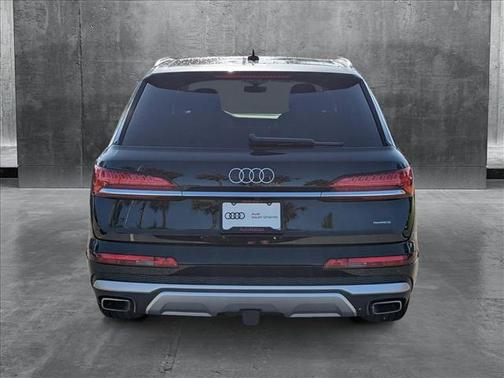 2025 Audi Q7 55 Premium Plus