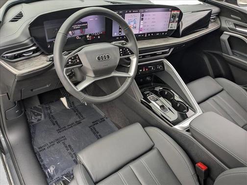 Daytona Gray Metallic 2026 Audi Q5 Sportback Premium Plus TFSI quattro S tronic