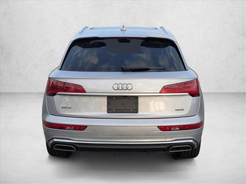 2023 Audi Q5 45 S line Prestige