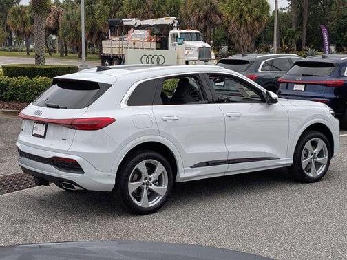 2025 Audi Q5 Premium Plus