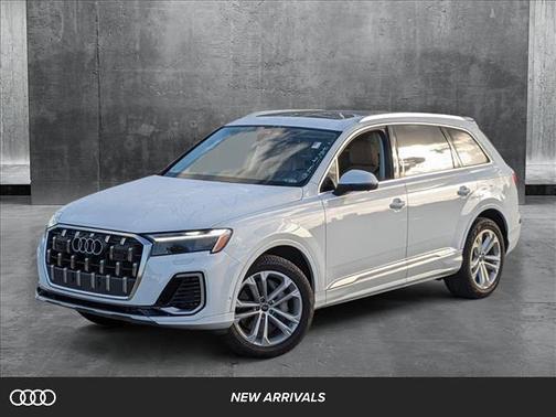 2025 Audi Q7 55 Premium Plus
