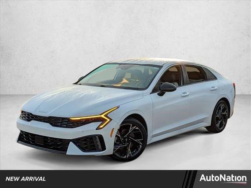 Snow White Pearl 2025 Kia K5 GT-Line