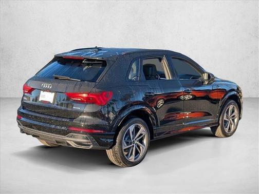 2025 Audi Q3 Premium 45 TFSI S line quattro Tiptronic