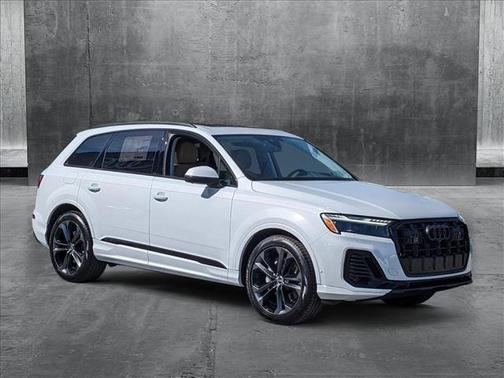 2025 Audi Q7 55 Prestige