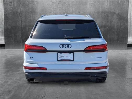 2025 Audi Q7 55 Prestige