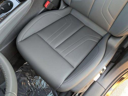 Mythos Black Metallic 2026 Audi Q3 TFSI quattro S tronic