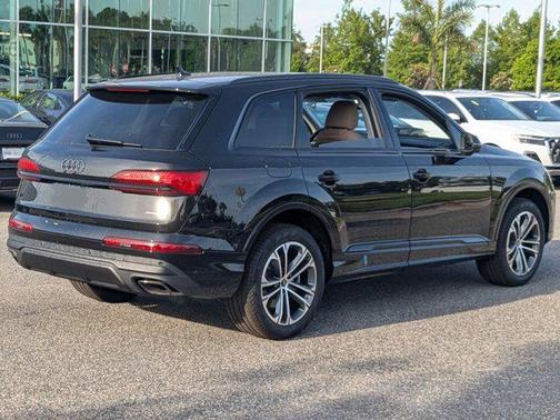 Mythos Black Metallic 2026 Audi Q7 45 Premium