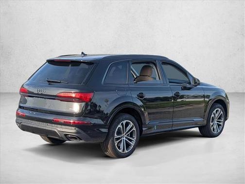 Mythos Black Metallic 2026 Audi Q7 45 Premium