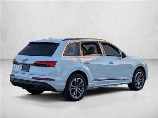 2025 Audi Q7 45 Premium Plus