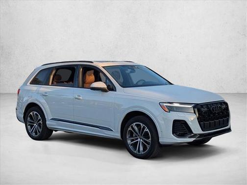 2025 Audi Q7 45 Premium Plus
