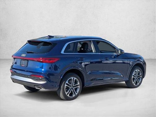 2025 Audi Q5 Premium TFSI quattro S tronic