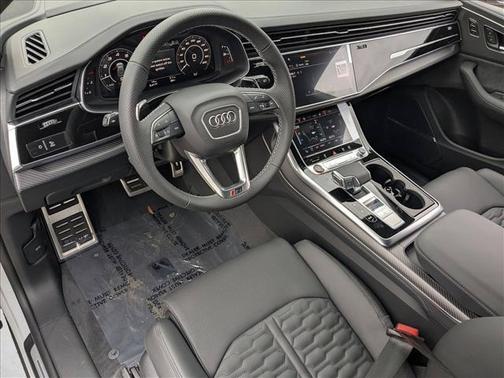 glacier white metallic 2026 Audi RS Q8 4.0T