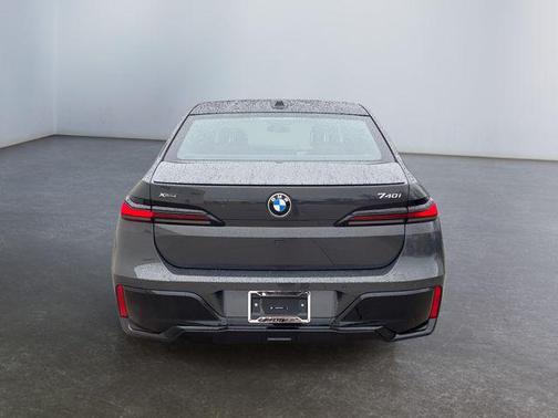 2026 BMW 740 xDrive