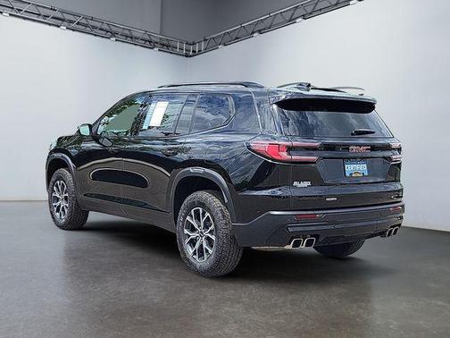 2025 GMC Acadia AWD AT4
