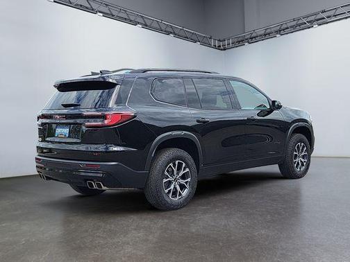 2025 GMC Acadia AWD AT4