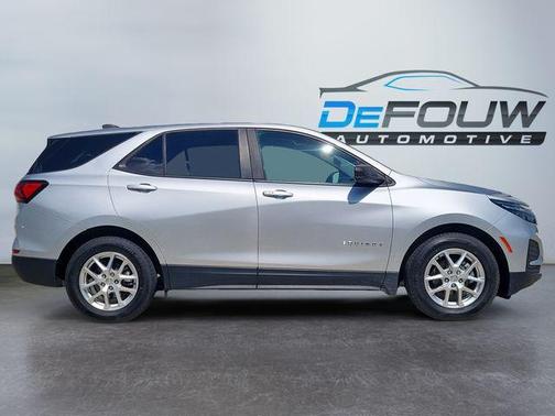 2022 Chevrolet Equinox LS