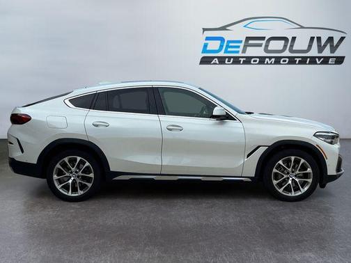 2022 BMW X6 xDrive40i