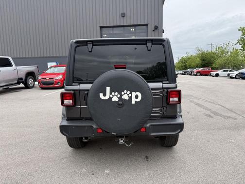 Granite Crystal Metallic 2021 Jeep Wrangler Unlimited Sahara