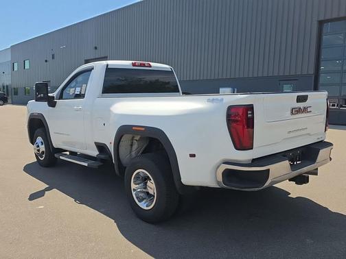 Summit White 2024 GMC Sierra 3500 SLE