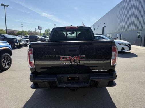 Onyx Black 2022 GMC Canyon Denali