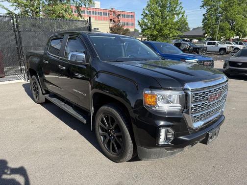 Onyx Black 2022 GMC Canyon Denali