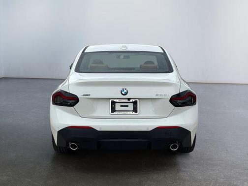 2025 BMW 230 i xDrive
