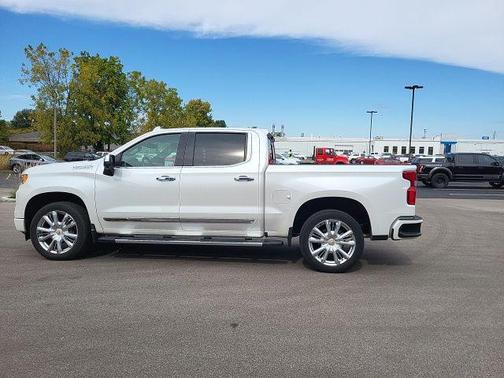 2022 Chevrolet Silverado 1500 High Country