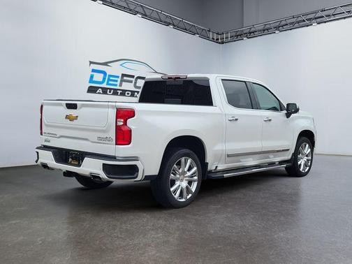 2022 Chevrolet Silverado 1500 High Country
