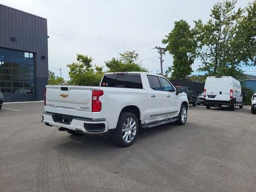 2022 Chevrolet Silverado 1500 High Country