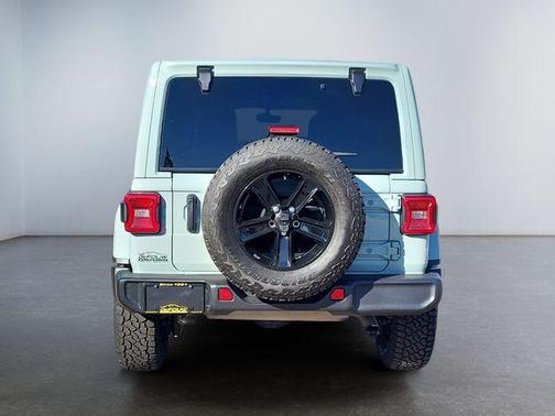 2023 Jeep Wrangler 4-Door Sahara Altitude 4x4
