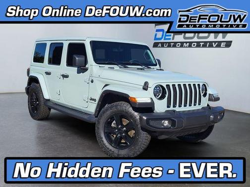 2023 Jeep Wrangler 4-Door Sahara Altitude 4x4
